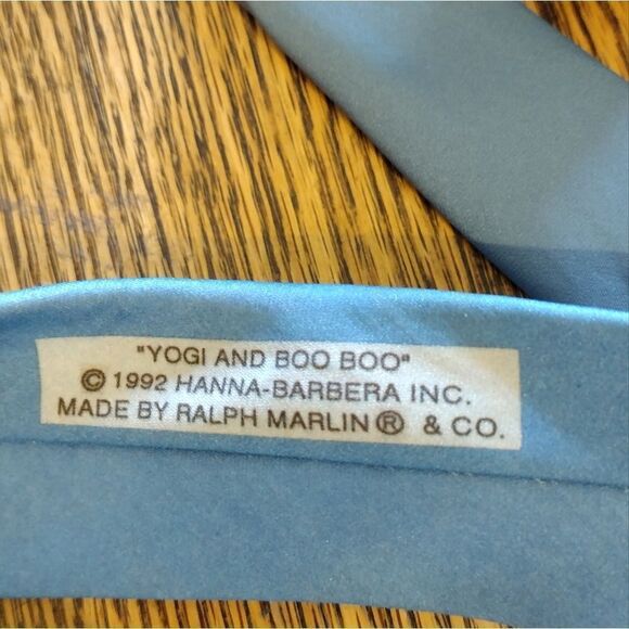 Vintage Yogi Bear tie - Picture 2 of 5